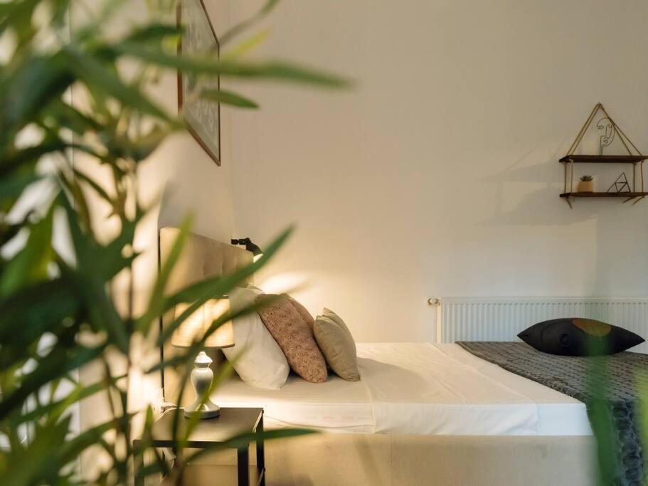 Cozy Studio Next To House Of Parliament Bukares Bagian luar foto