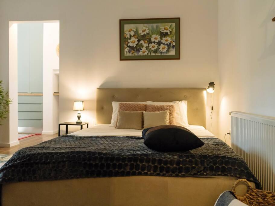 Cozy Studio Next To House Of Parliament Bukares Bagian luar foto